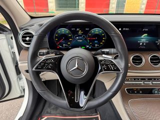 Mercedes-Benz E 300 de PHEV T 4Matic Aut.