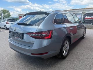 Skoda Superb Kombi 2,0 TDI Style DSG
