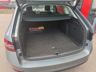 Skoda Superb Kombi 2,0 TDI Style DSG