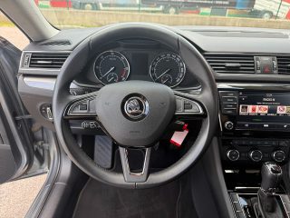 Skoda Superb Kombi 2,0 TDI Style DSG