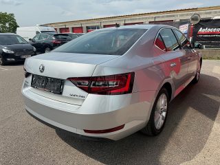 Skoda Superb 2,0 TDI Style