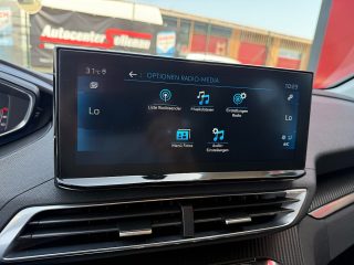 Peugeot 3008 BlueHDi 130 S&S EAT8 Active Pack