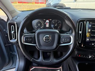 Volvo XC40 D4 Momentum AWD Geartronic