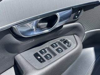 Volvo XC90 B5 AWD Momentum Pro