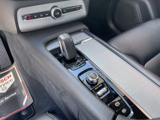 Volvo XC90 B5 AWD Momentum Pro